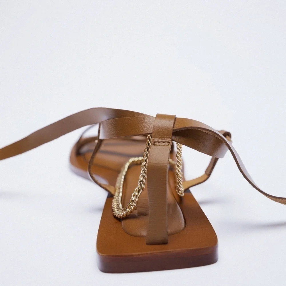 NWT. Zara Brown Tied Leather Flat Sandals with Chain. Size 6,5. - Picture 4 of 5